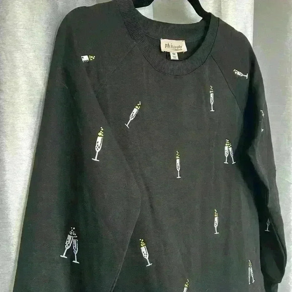 Philosophy champagne sweatshirt  🖤 - Picture 2 of 6